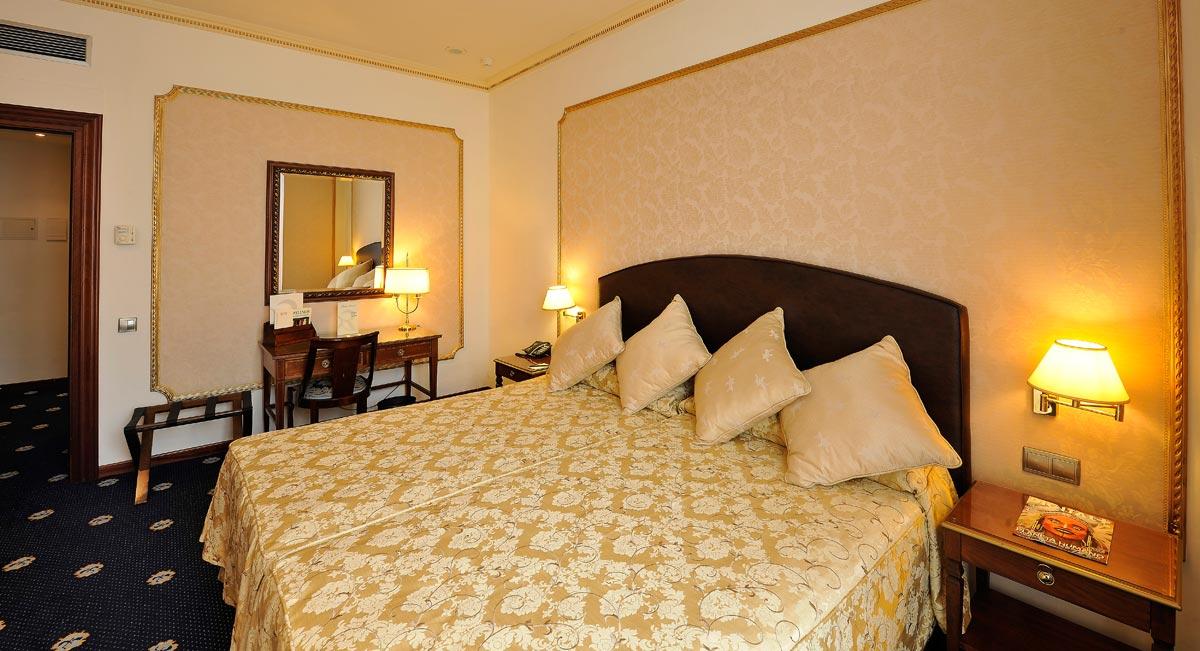 Hotel Roger De Lluria Барселона Екстер'єр фото