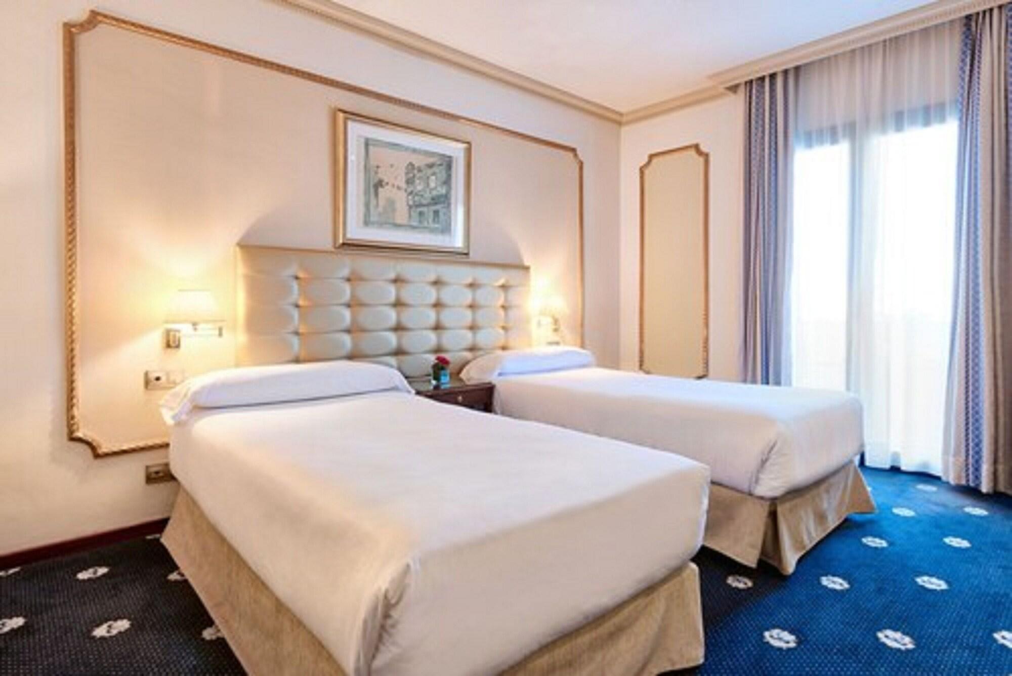 Hotel Roger De Lluria Барселона Екстер'єр фото