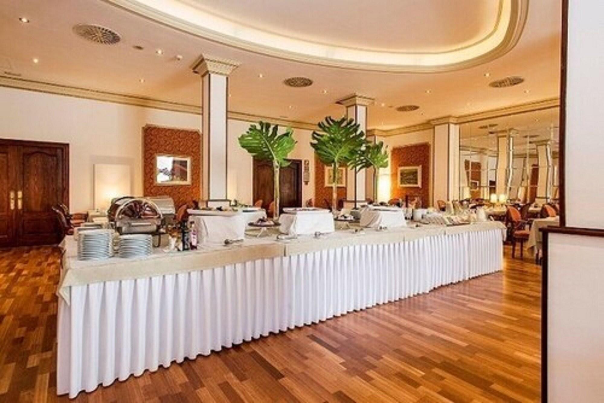 Hotel Roger De Lluria Барселона Екстер'єр фото