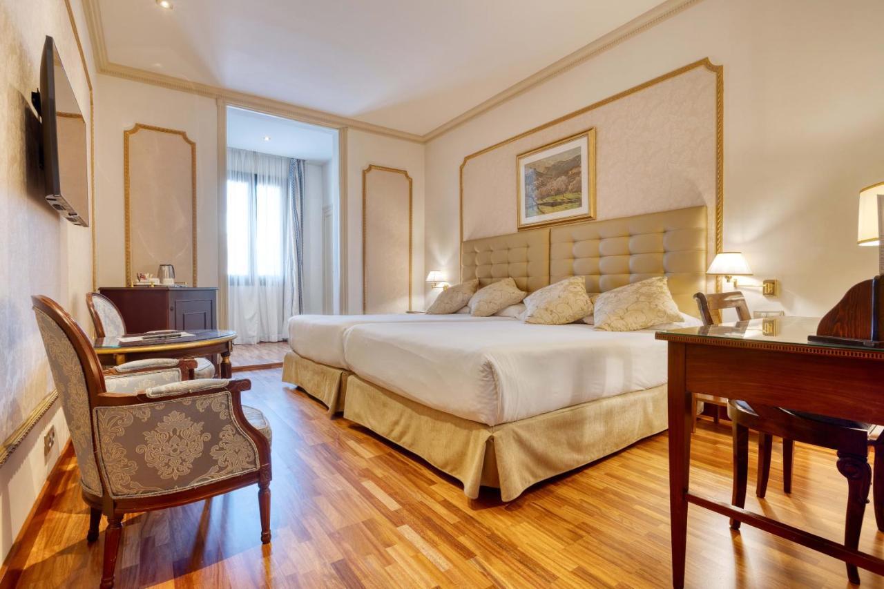 Hotel Roger De Lluria Барселона Екстер'єр фото