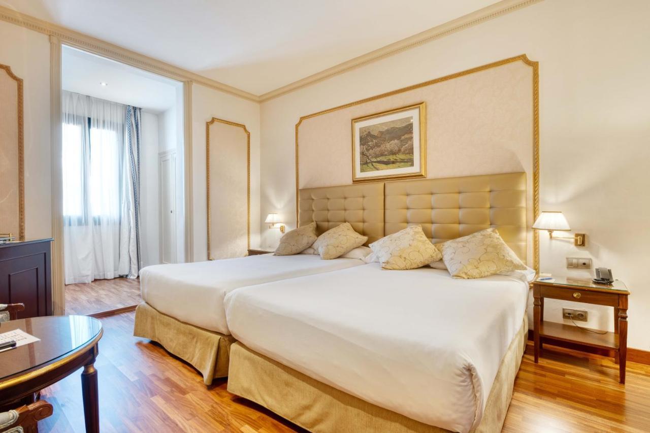 Hotel Roger De Lluria Барселона Екстер'єр фото