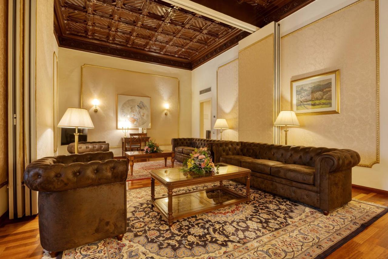 Hotel Roger De Lluria Барселона Екстер'єр фото