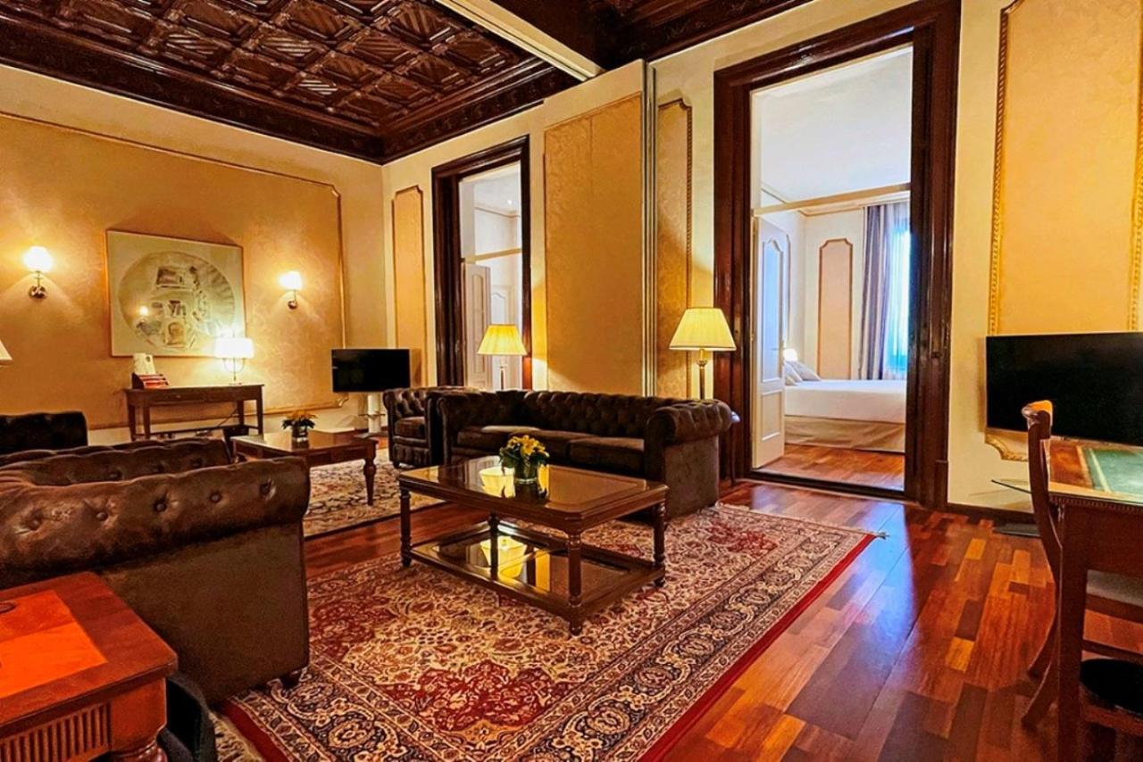 Hotel Roger De Lluria Барселона Екстер'єр фото