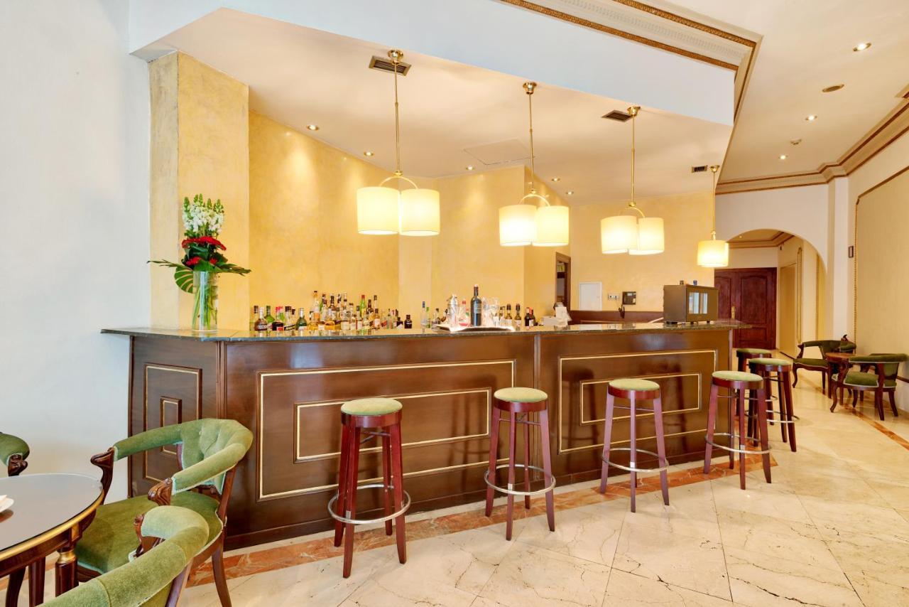 Hotel Roger De Lluria Барселона Екстер'єр фото